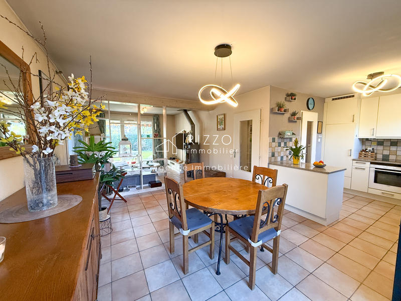 Maison - 121 m² - 5 pièces