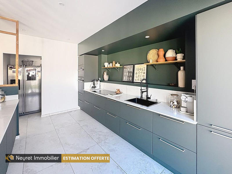 Appartement - 135 m² - 5 pièces