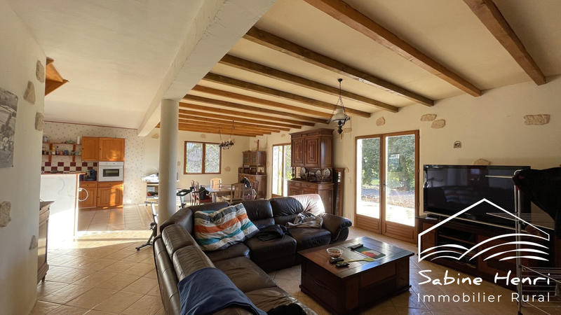 Maison - 211 m² - 5 pièces