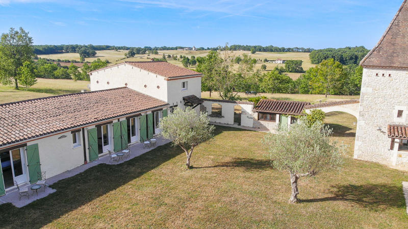 Maison - 500 m² - 17 pièces