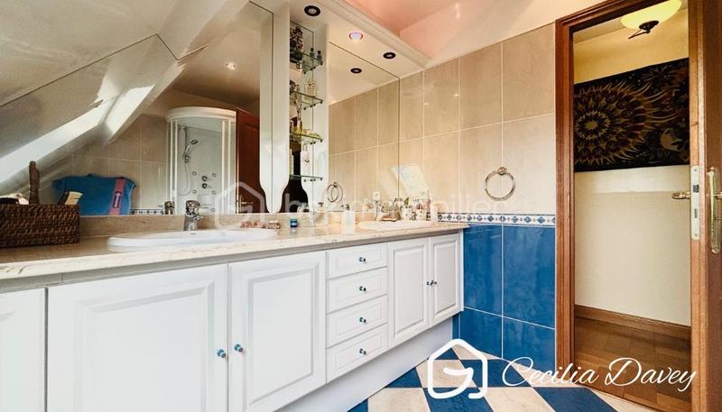 Villa - 210 m² - 7 pièces