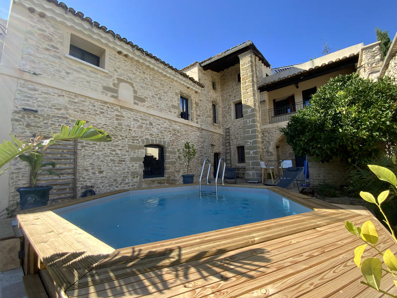 Maison - 300 m² - 7 pièces