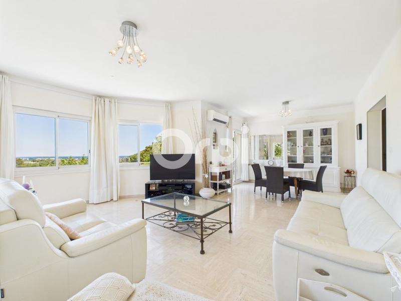 Villa - 253 m² - 6 pièces