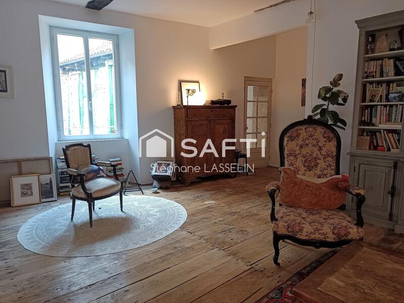 Maison - 380 m² - 11 pièces