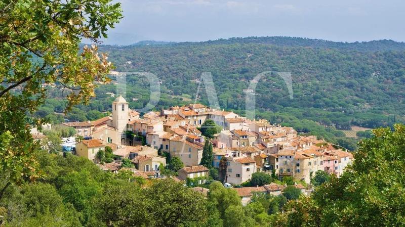 Propriété - 750 m² - 16 pièces