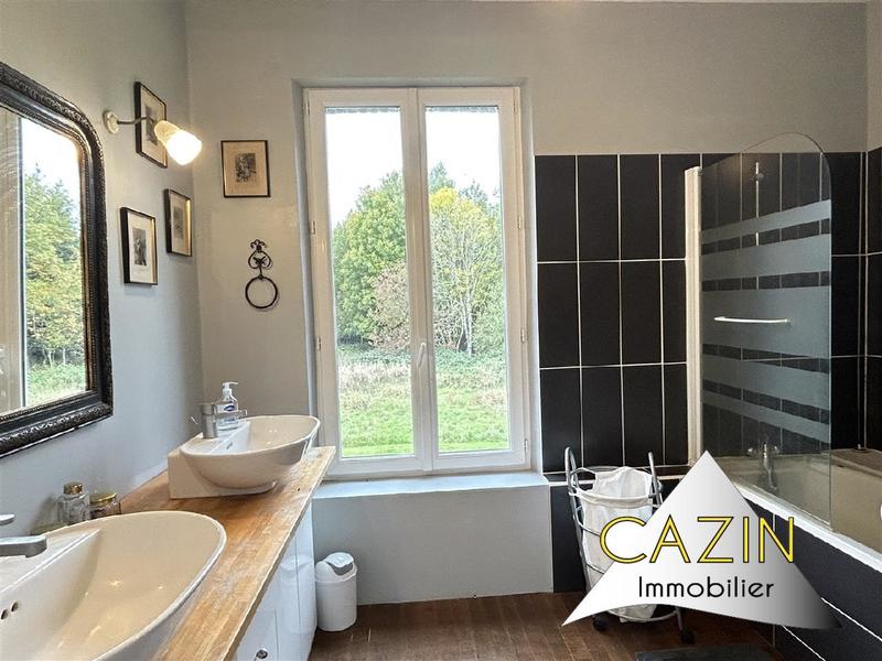 Maison - 265 m² - 11 pièces