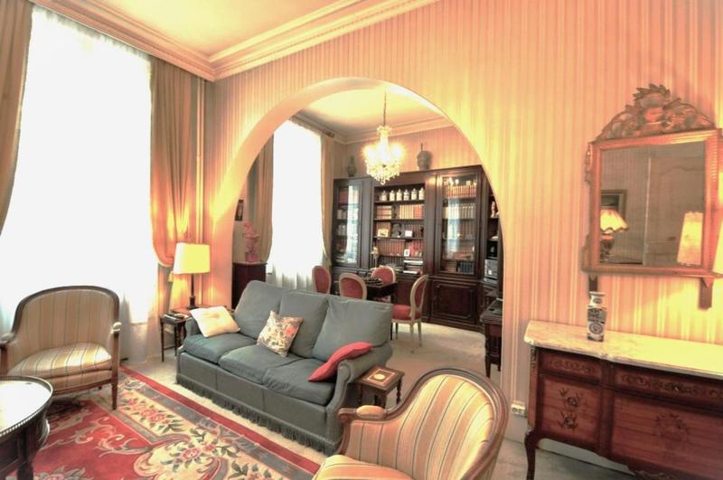 Maison bourgeoise - 257 m² - 10 pièces