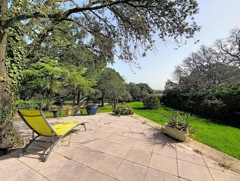 Maison - 210 m² - 6 pièces