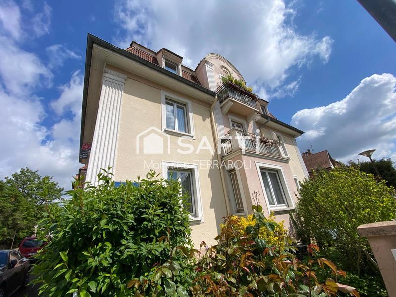 Duplex - 202 m² - 8 pièces