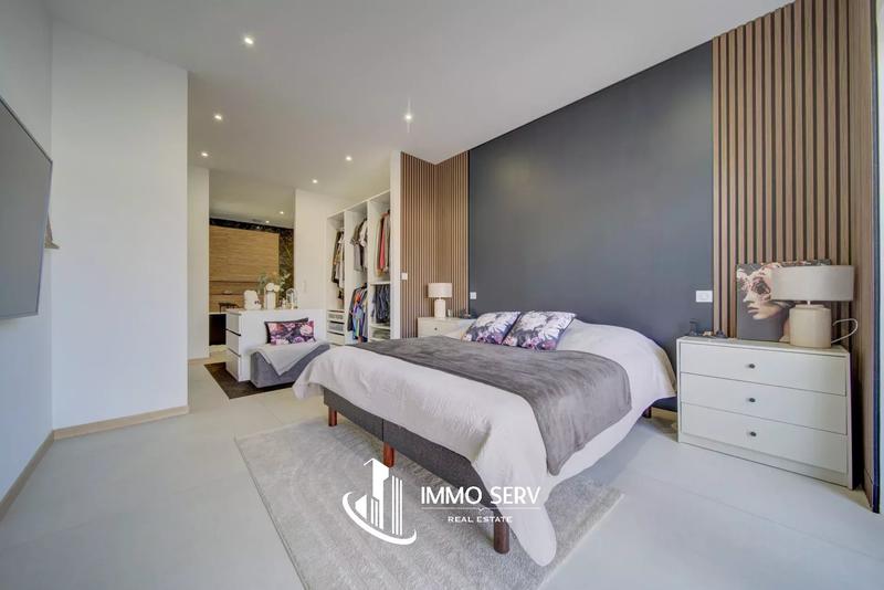 Villa - 260 m² - 7 pièces