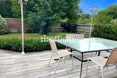 Maison traditionnelle - 190 m² - 5 pièces