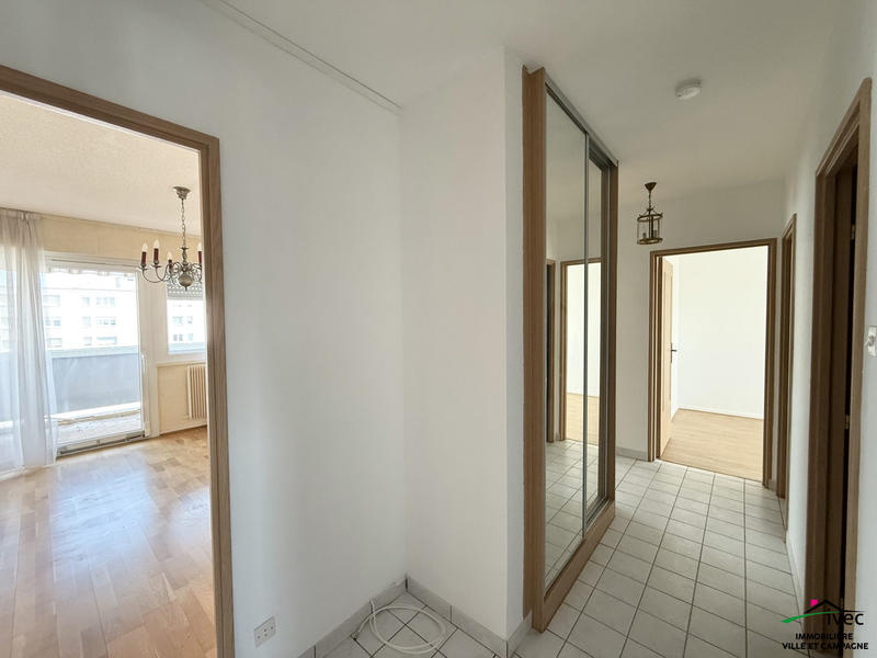 Appartement - 83 m² - 3 pièces