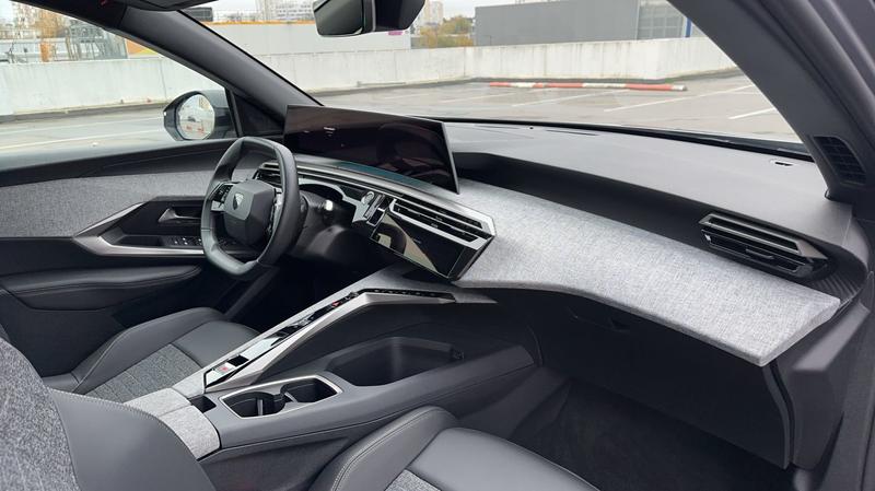 Peugeot 3008 III 1.2 Hybrid 136 E-Dcs6 Allure - Automatique