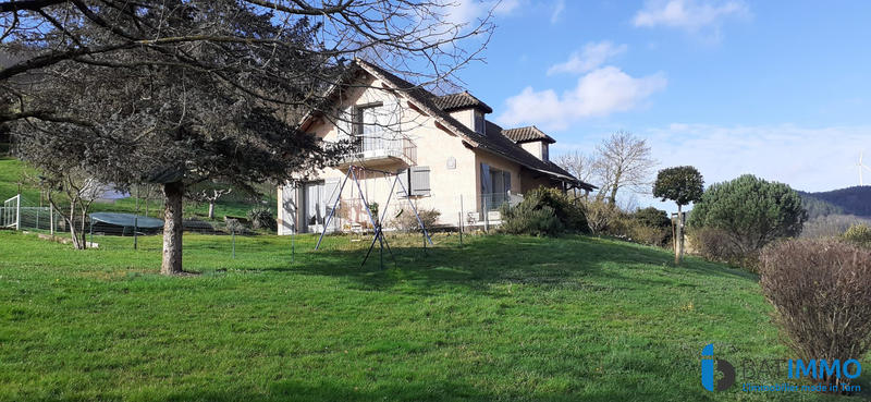 Maison traditionnelle - 135 m² - 5 pièces