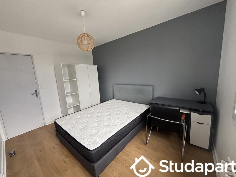 Chambre - 9 m² - 1 pièce