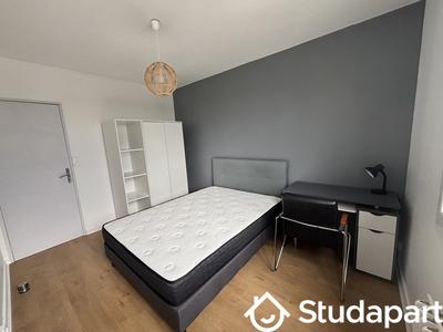 Chambre - 9 m² - 1 pièce