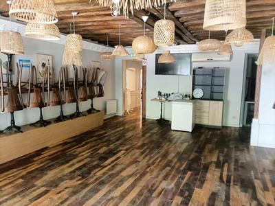 Local commercial - 157 m² - 4 pièces