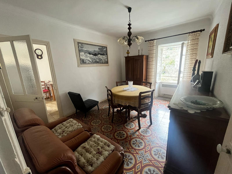 Appartement - 96 m² - 5 pièces