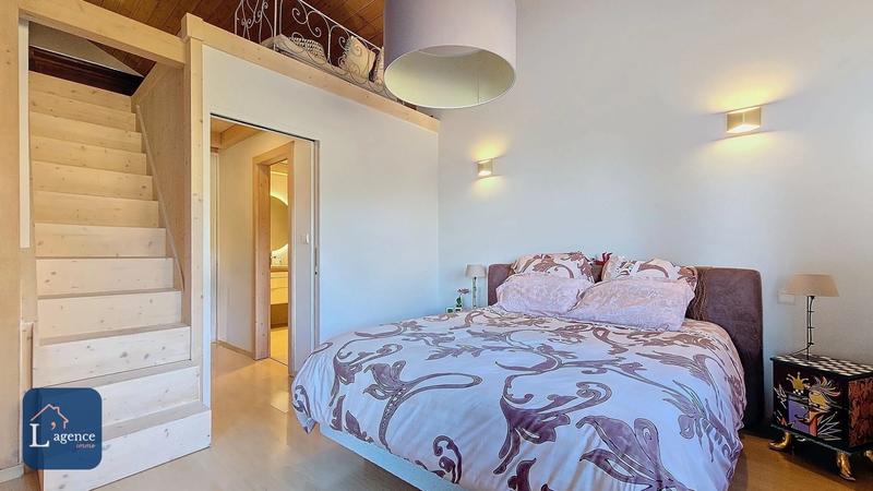 Maison - 262 m² - 8 pièces