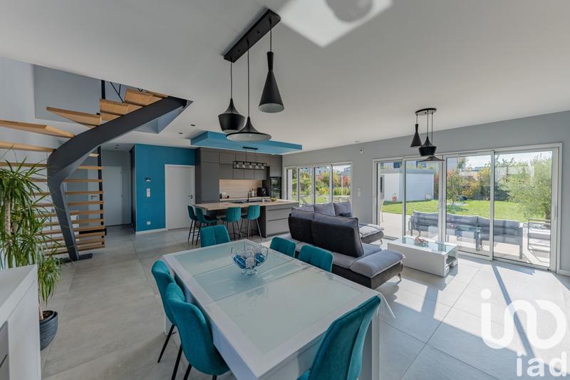 Maison de maîtres - 181 m² - 8 pièces