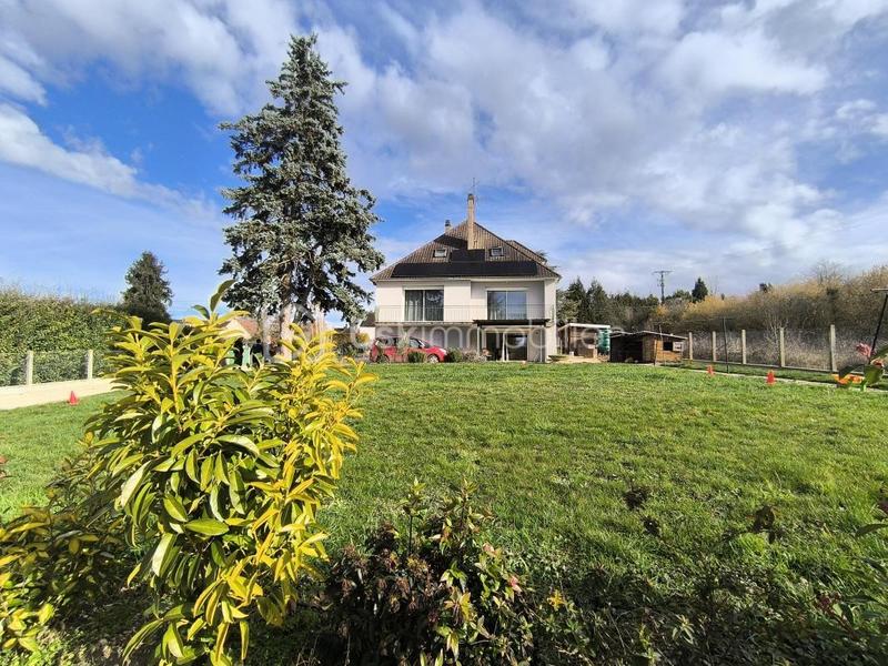 Pavillon - 228 m² - 10 pièces