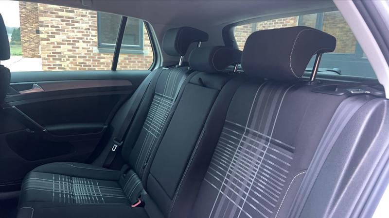 Volkswagen Golf VII 1.6 Tdi 110 Dsg7 Lounge - Automatique