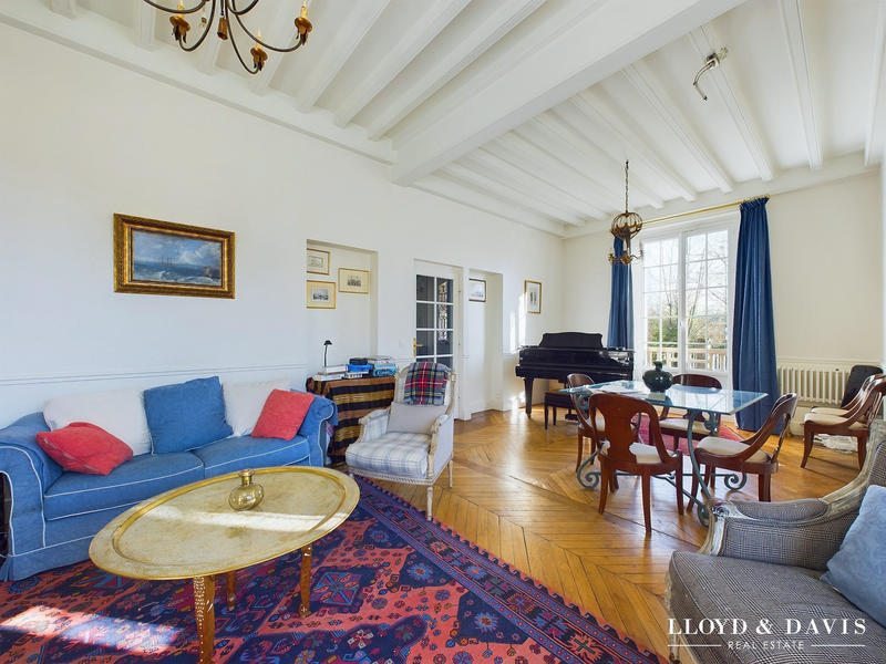 Maison ancienne - 258 m² - 11 pièces