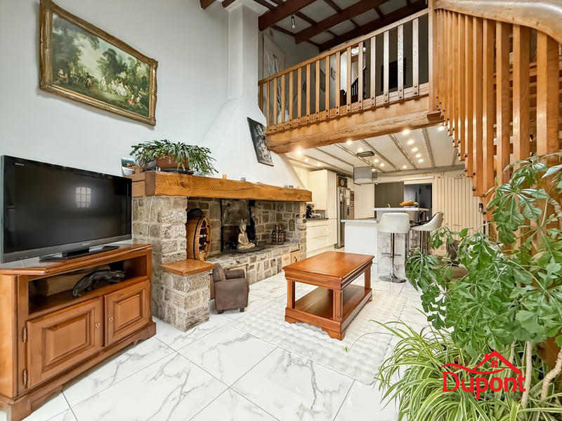 Maison - 140 m² - 5 pièces