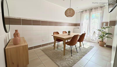 Maison - 99 m² - 6 pièces