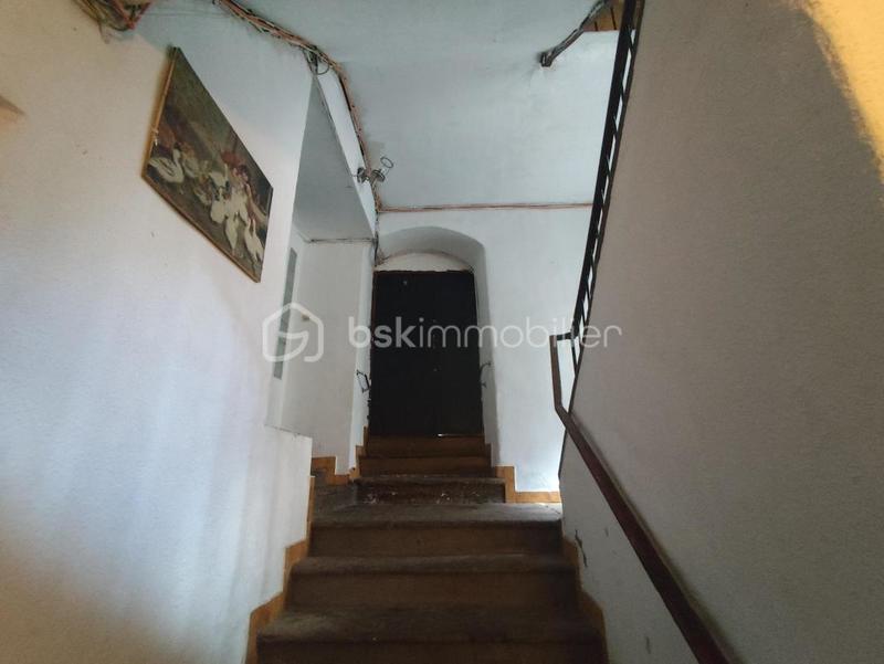 Maison - 300 m² - 13 pièces