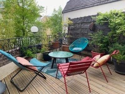 Maison - 165 m² - 9 pièces