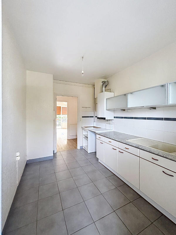 Appartement - 79 m² - 4 pièces