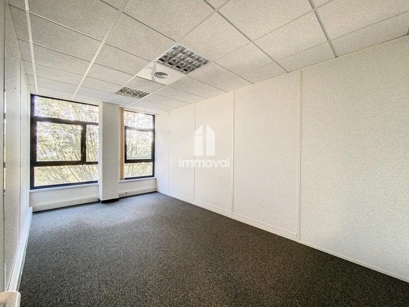 Bureau - 203 m² - 7 pièces