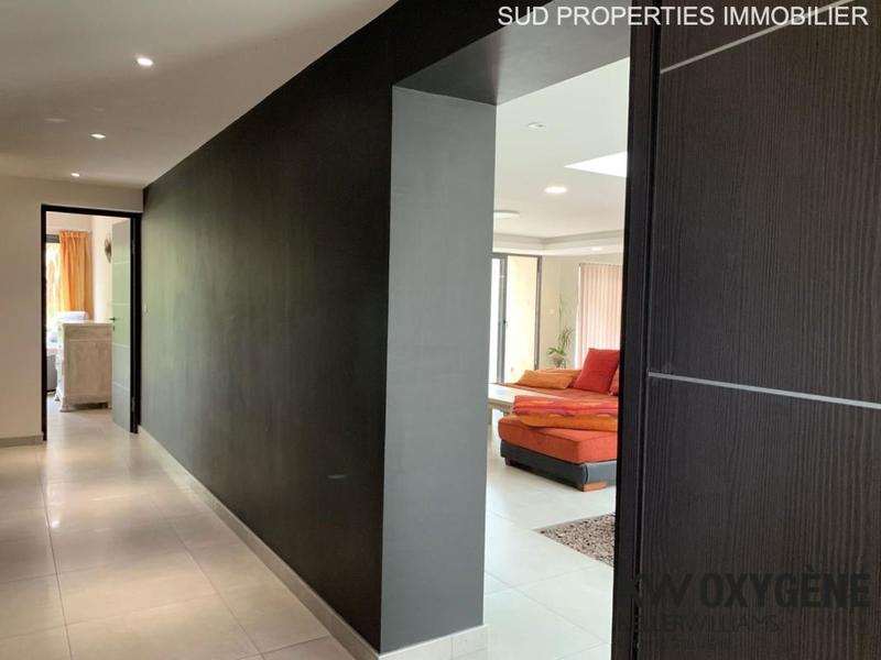 Maison - 210 m² - 6 pièces