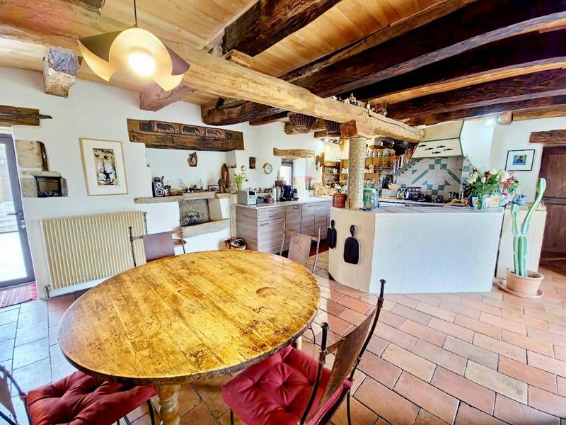 Maison - 225 m² - 9 pièces