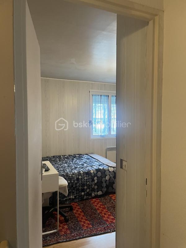 Maison traditionnelle - 90 m² - 6 pièces