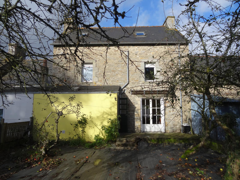 Maison - 96 m² - 5 pièces