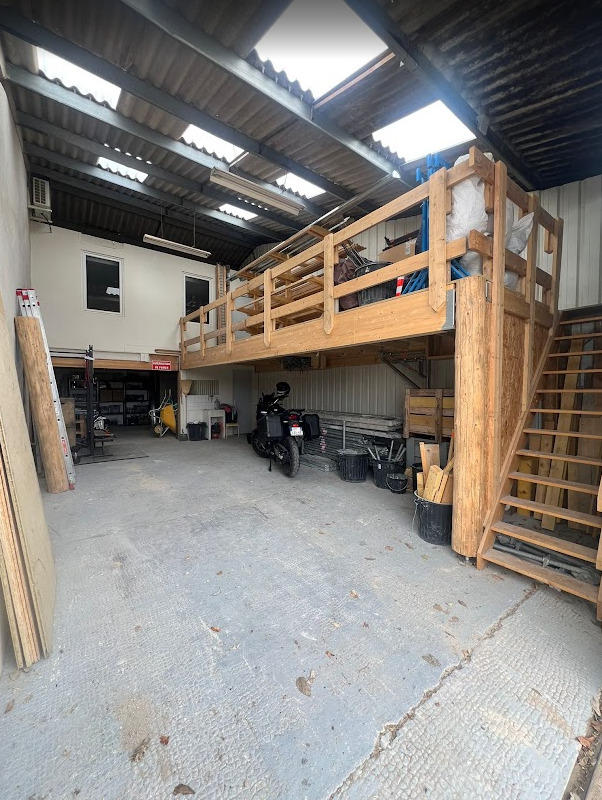 Entrepôt - 134 m²