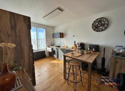 Maison - 97 m² - 5 pièces