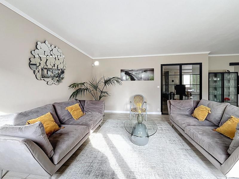 Maison - 189 m² - 7 pièces