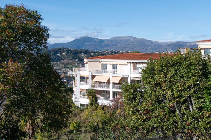 Appartement - 104 m² - 4 pièces