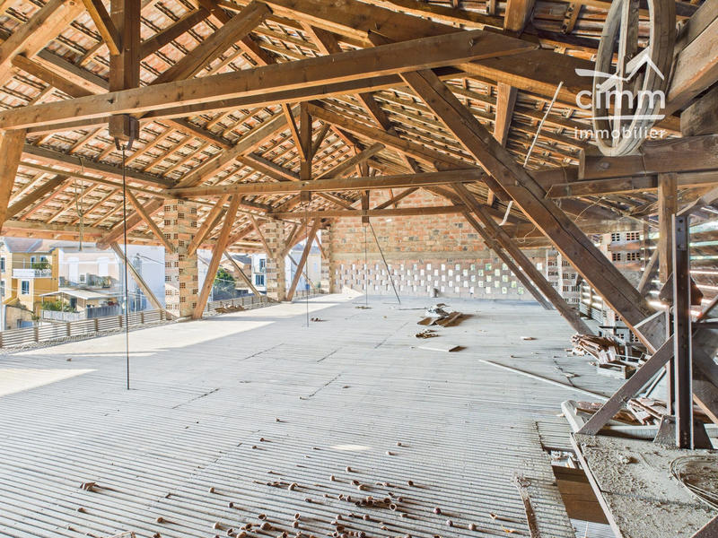 Maison ancienne - 300 m² - 3 pièces