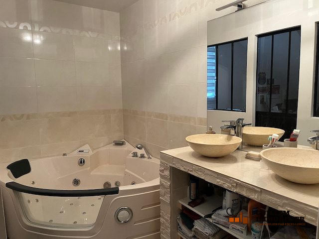 Villa - 168 m² - 5 pièces