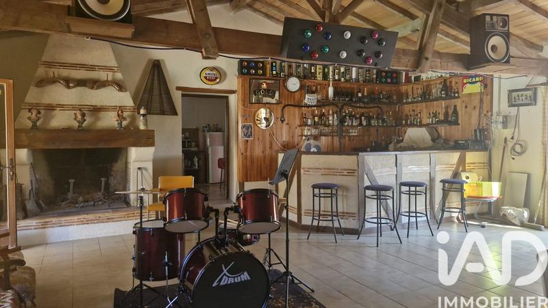 Maison - 400 m² - 17 pièces