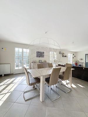 Maison - 185 m² - 6 pièces