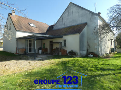 Maison - 268 m² - 8 pièces