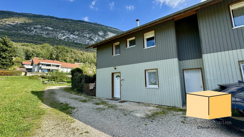 Maison - 95 m² - 4 pièces