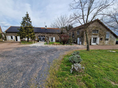 Maison - 451 m² - 12 pièces
