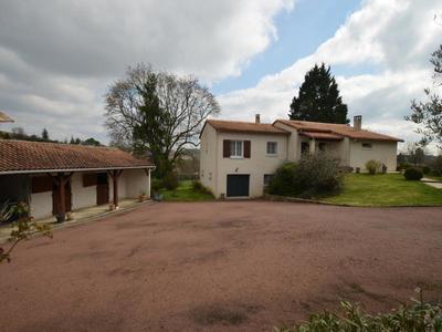 Propriété - 133 m² - 5 pièces
