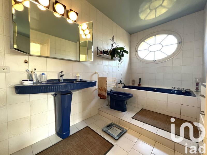 Maison - 193 m² - 6 pièces